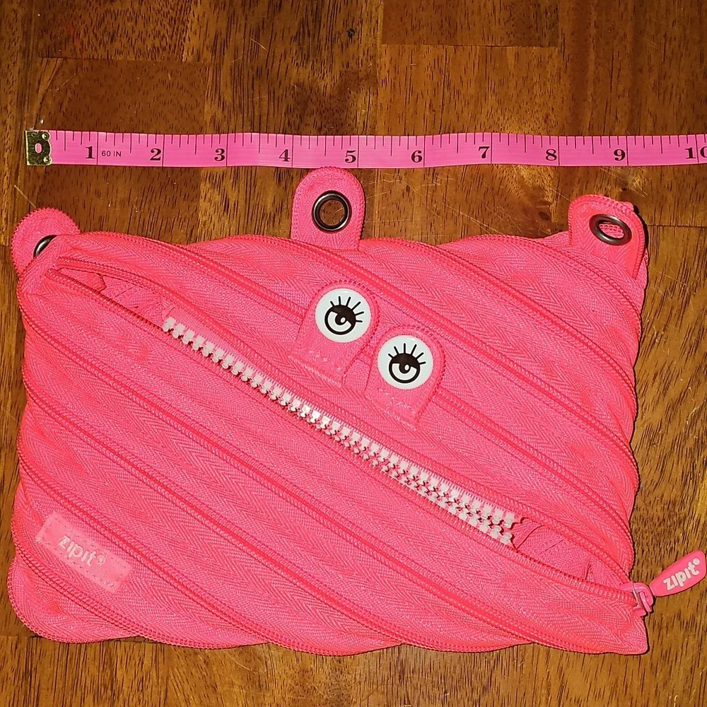 ZIPIT-Kids Hot Pink and White school case. Like new condition